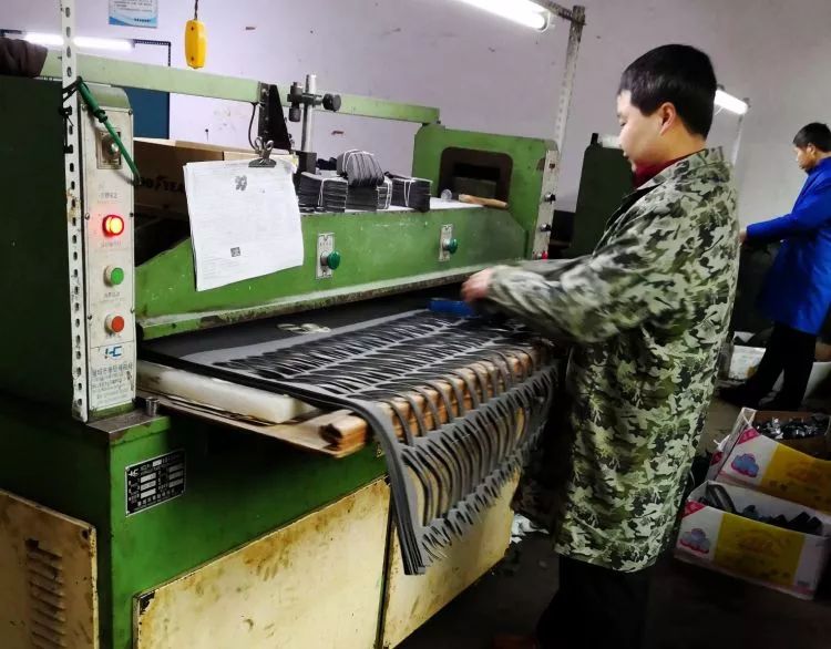 偃師鞋廠最新招工北窯